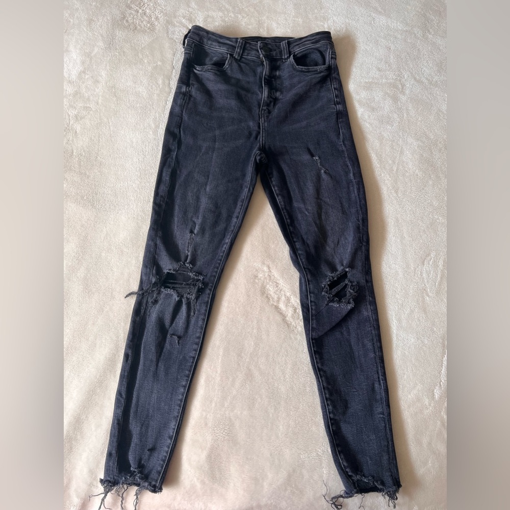 American Eagle Outfitters Dark Gray Distressed Ripped Jeans Size 4 Short